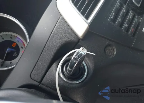 2012 Mercedes-Benz C 250 Luxury/Sport z USA, uszkodzony, nr VIN WDDGF4HB3CR228171